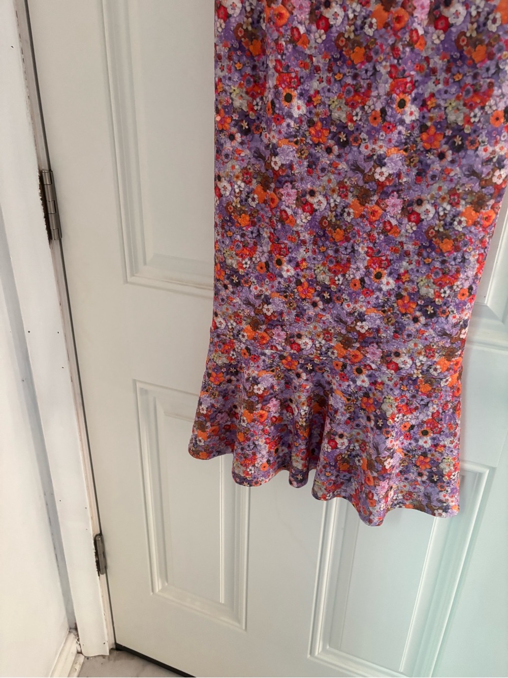 Hutch Lavender Floral Sweetheart Midi Dress - Picture 3 of 5